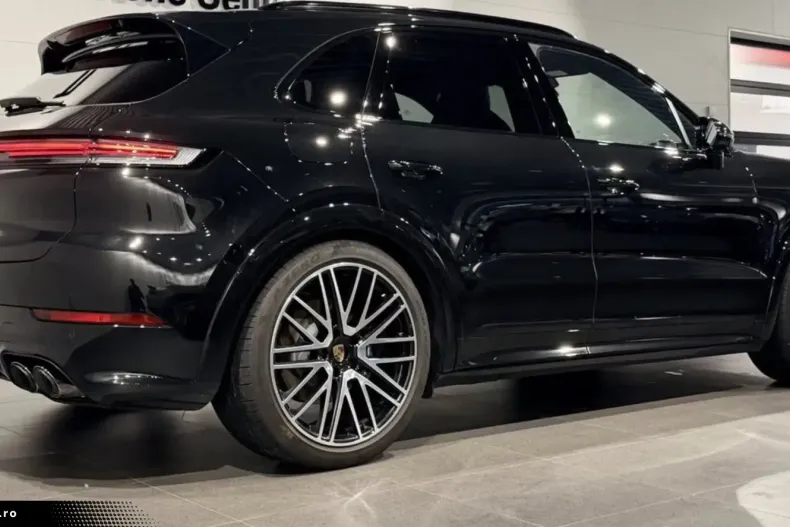Porsche Cayenne din 2024 cu 62.122 km - oferta POR173546 - foto 5