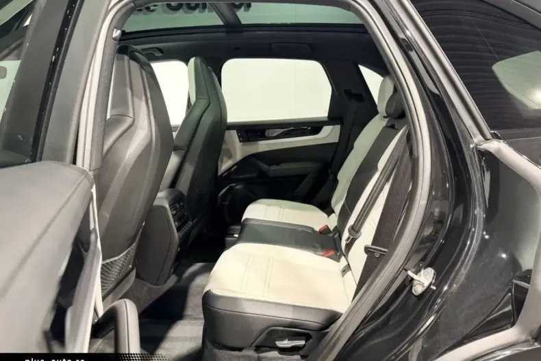 Porsche Cayenne din 2024 cu 62.122 km - oferta POR173546 - foto 8