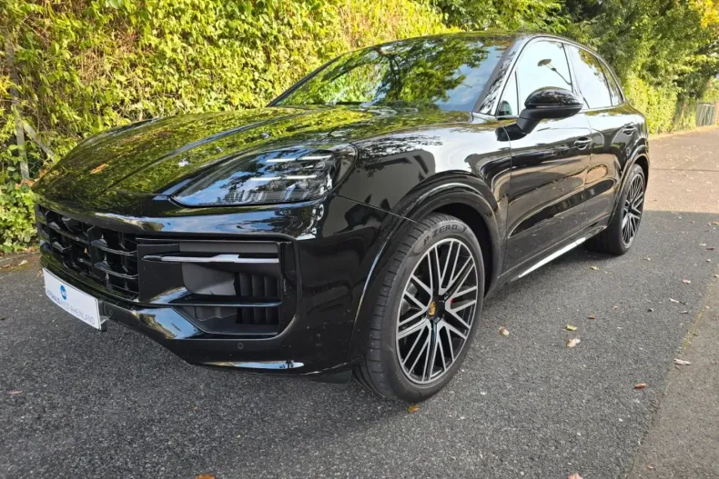Porsche Cayenne din 2024 cu 23.520 km - oferta POR173549 - foto 2