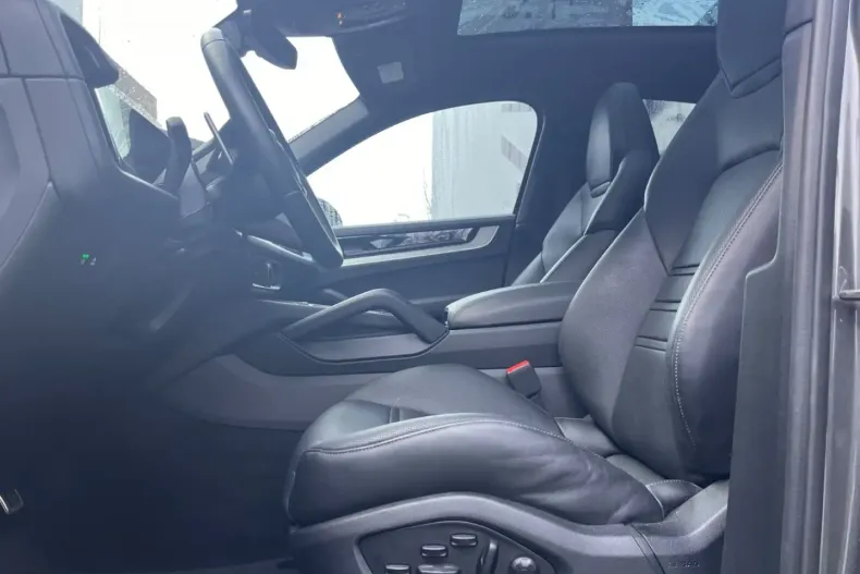 Porsche Cayenne din 2024 cu 16.800 km - oferta POR173559 - foto 6