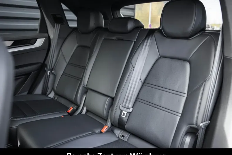 Porsche Cayenne din 2025 cu 13.900 km - oferta POR173560 - foto 33