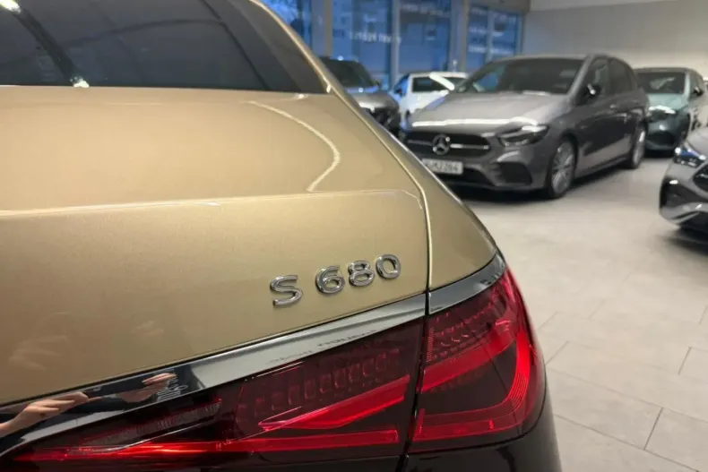 Mercedes-Benz S 680 din 2024 cu 3.804 km - oferta MER173571 - foto 8