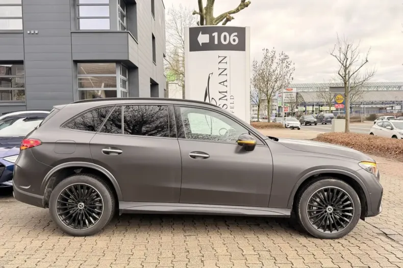 Mercedes-Benz GLC 300 din 2024 cu 33.393 km - oferta MER173572 - foto 3