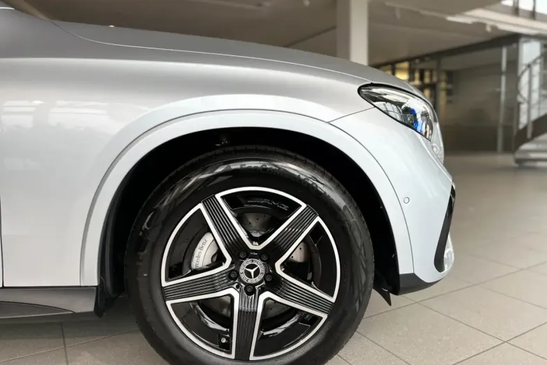 Mercedes-Benz GLC 300 din 2023 cu 10.286 km - oferta MER173578 - foto 9