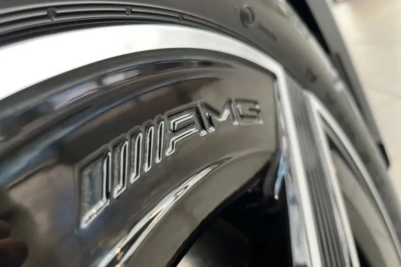 Mercedes-Benz GLC 300 din 2023 cu 10.286 km - oferta MER173578 - foto 10