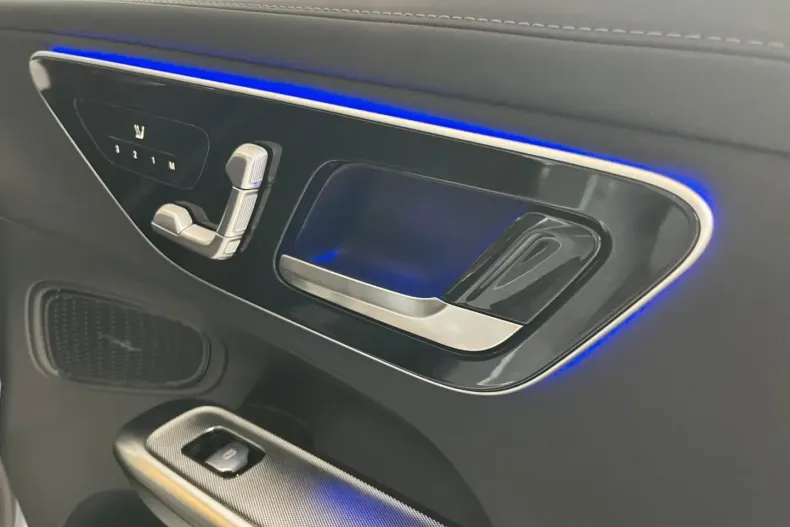 Mercedes-Benz GLC 300 din 2023 cu 10.286 km - oferta MER173578 - foto 30