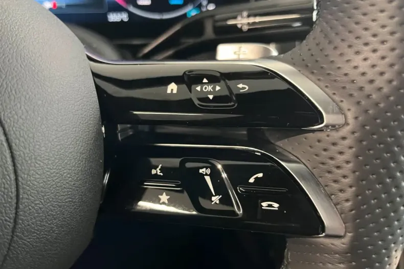 Mercedes-Benz GLC 300 din 2023 cu 10.286 km - oferta MER173578 - foto 31