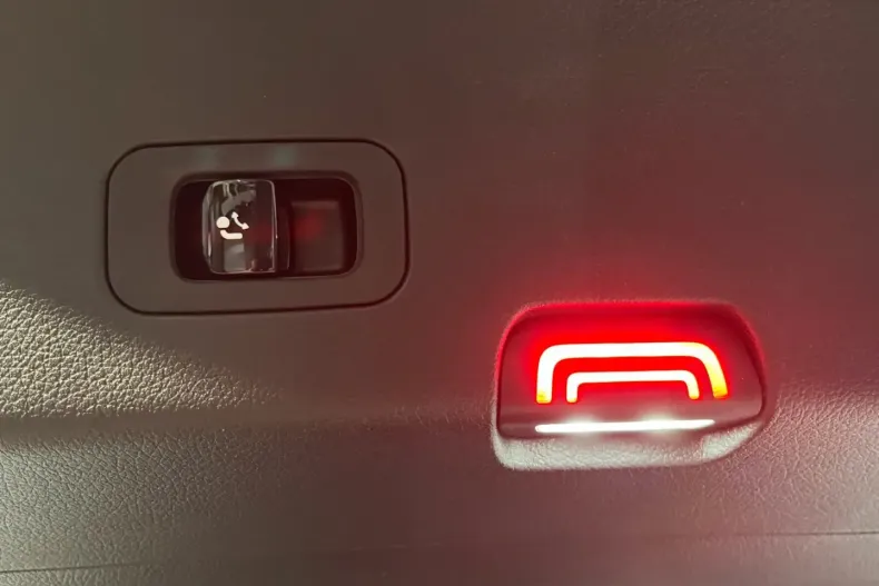 Mercedes-Benz GLC 300 din 2023 cu 10.286 km - oferta MER173578 - foto 39