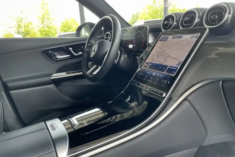 Mercedes-Benz GLC 300 din 2024 cu 43.700 km - oferta MER173583 - foto 6