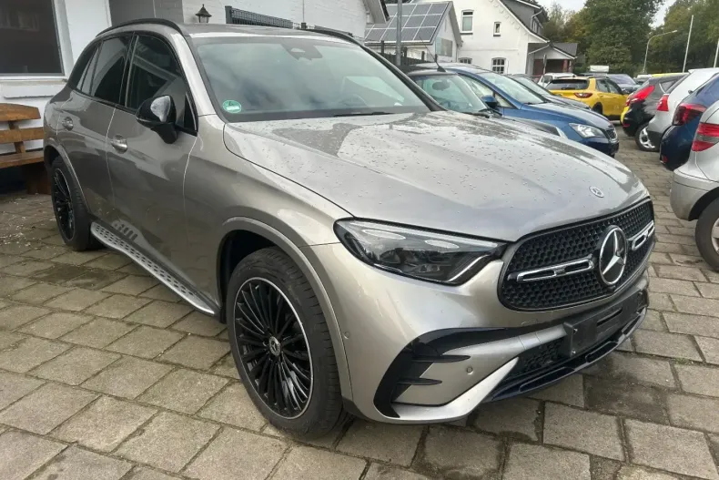 Mercedes-Benz GLC 300 din 2023 cu 57.200 km - oferta MER173588 - foto 1