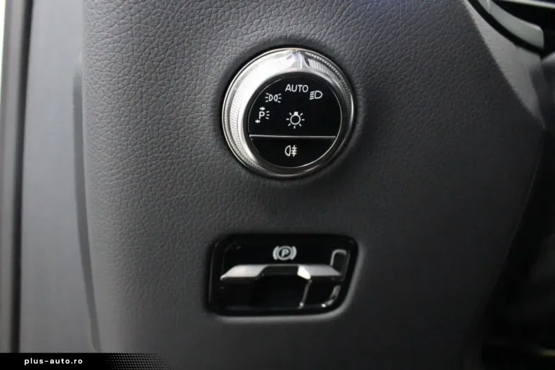 Mercedes-Benz GLC 220 din 2025 cu 9.410 km - oferta MER173589 - foto 8