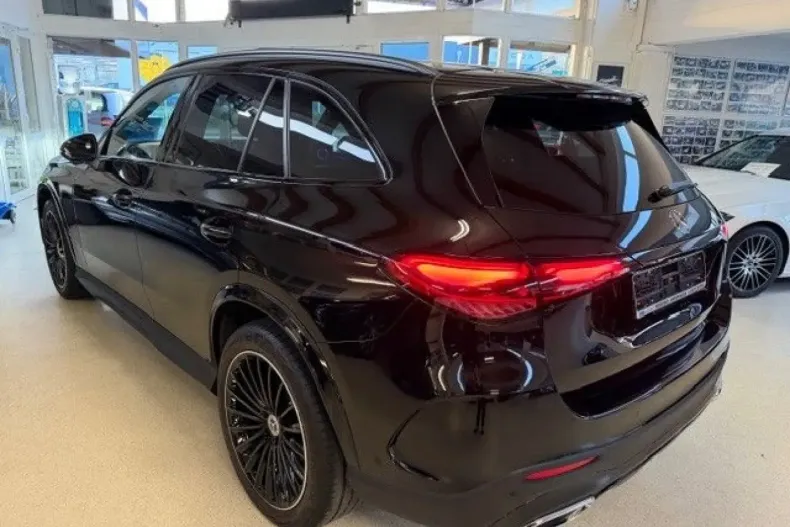 Mercedes-Benz GLC 220 din 2024 cu 19.997 km - oferta MER173592 - foto 3