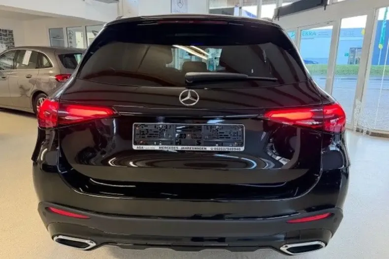 Mercedes-Benz GLC 220 din 2024 cu 19.997 km - oferta MER173592 - foto 4