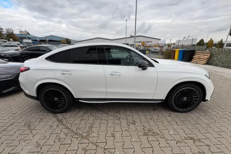 Mercedes-Benz GLC 220 din 2025 cu 17.600 km - oferta MER173596 - foto 4