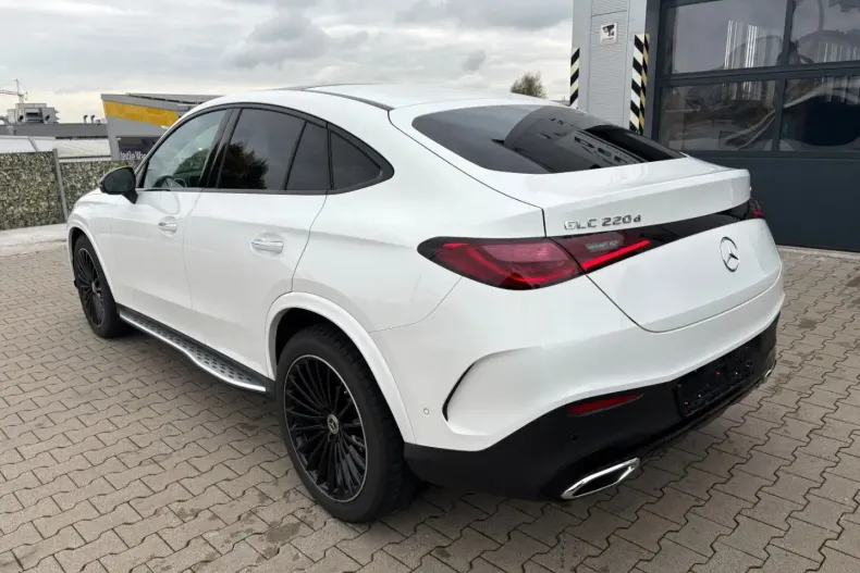 Mercedes-Benz GLC 220 din 2025 cu 17.600 km - oferta MER173596 - foto 7