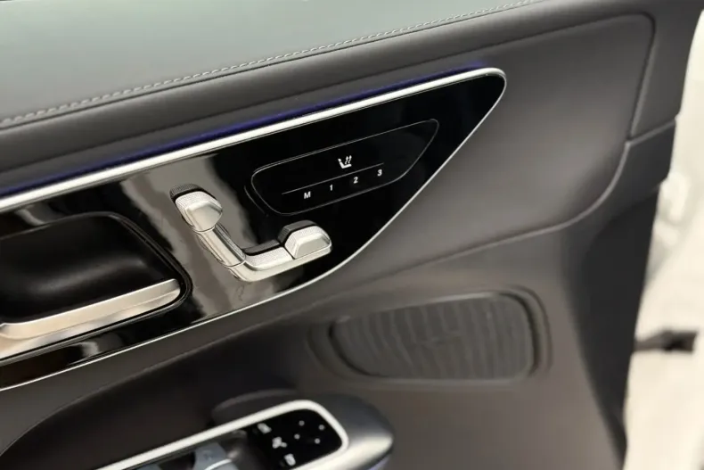 Mercedes-Benz GLC 220 din 2025 cu 17.600 km - oferta MER173596 - foto 14