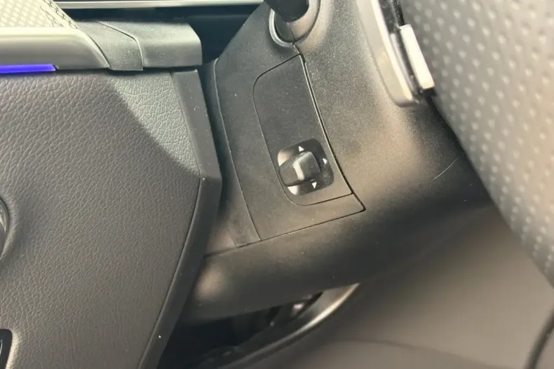 Mercedes-Benz GLC 220 din 2025 cu 17.600 km - oferta MER173596 - foto 18