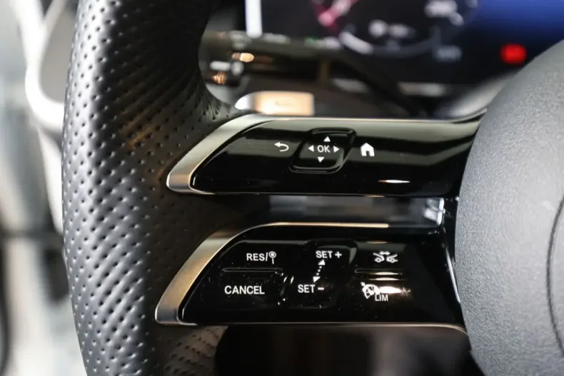 Mercedes-Benz GLC 300 din 2023 cu 19.987 km - oferta MER173598 - foto 20