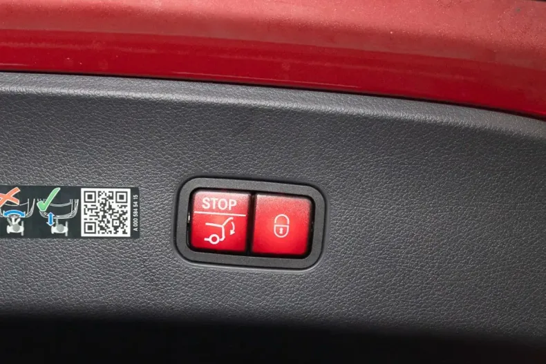 Mercedes-Benz GLC 200 din 2024 cu 12.667 km - oferta MER173602 - foto 13