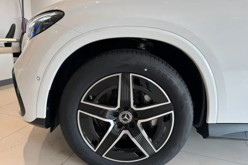 Mercedes-Benz GLC 220 din 2025 cu 14.800 km - oferta MER173604 - foto 5