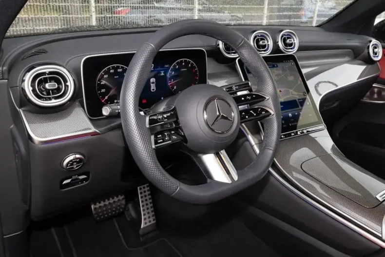 Mercedes-Benz GLC 200 din 2024 cu 9.040 km - oferta MER173613 - foto 4