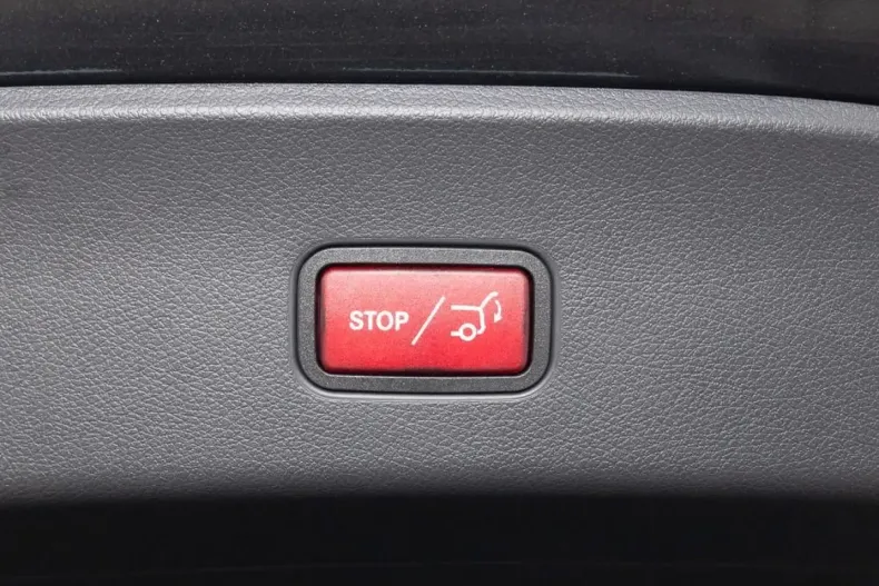 Mercedes-Benz GLC 200 din 2024 cu 9.040 km - oferta MER173613 - foto 13