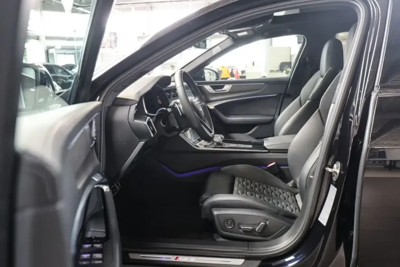 Audi RS6 din 2024 cu 9.999 km - oferta AUD173615 - foto 8