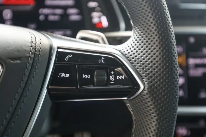 Audi RS6 din 2024 cu 9.999 km - oferta AUD173615 - foto 19