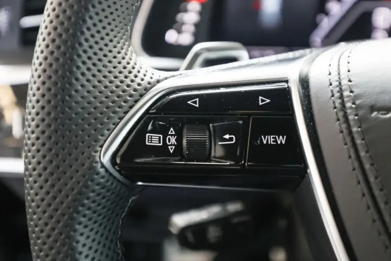 Audi RS6 din 2024 cu 9.999 km - oferta AUD173615 - foto 20