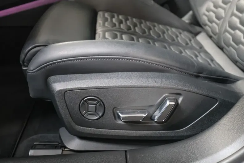 Audi RS6 din 2024 cu 9.999 km - oferta AUD173615 - foto 26