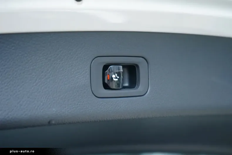 Mercedes-Benz GLC 200 din 2025 cu 12.645 km - oferta MER173616 - foto 20