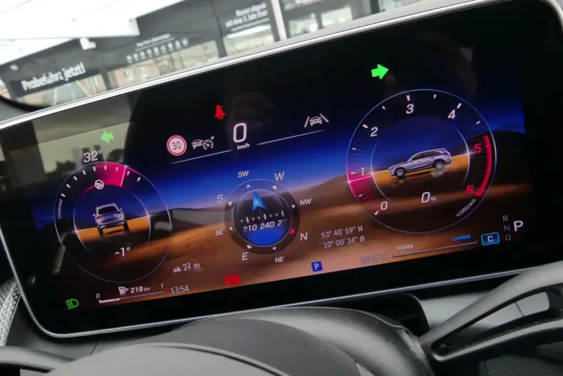 Mercedes-Benz GLC 300 din 2025 cu 13.910 km - oferta MER173617 - foto 23