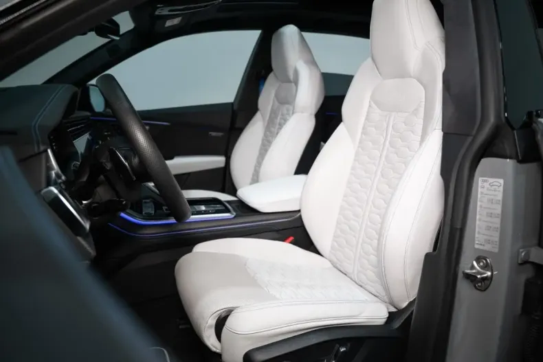 Audi RSQ8 din 2022 cu 32.380 km - oferta AUD173618 - foto 10