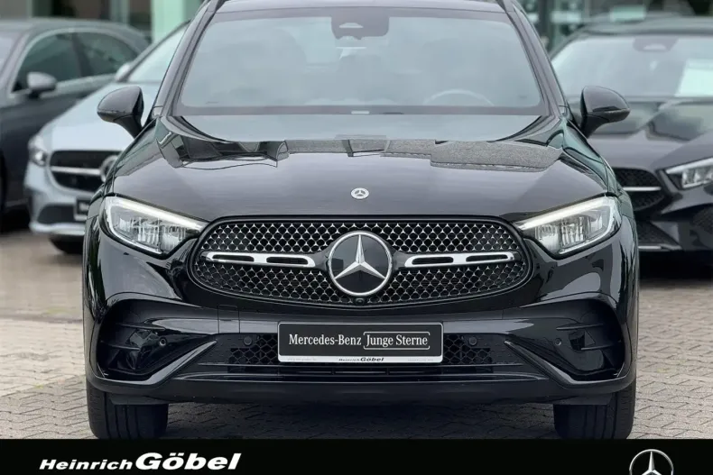 Mercedes-Benz GLC 220 din 2024 cu 13.885 km - oferta MER173619 - foto 2