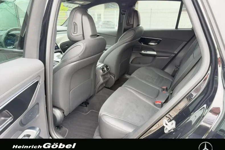 Mercedes-Benz GLC 220 din 2024 cu 13.885 km - oferta MER173619 - foto 13