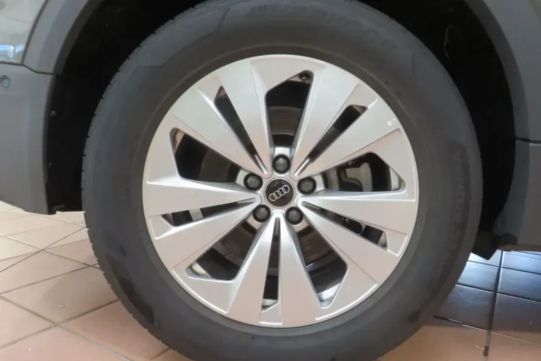 Audi Q8 din 2022 cu 29.660 km - oferta AUD173624 - foto 4