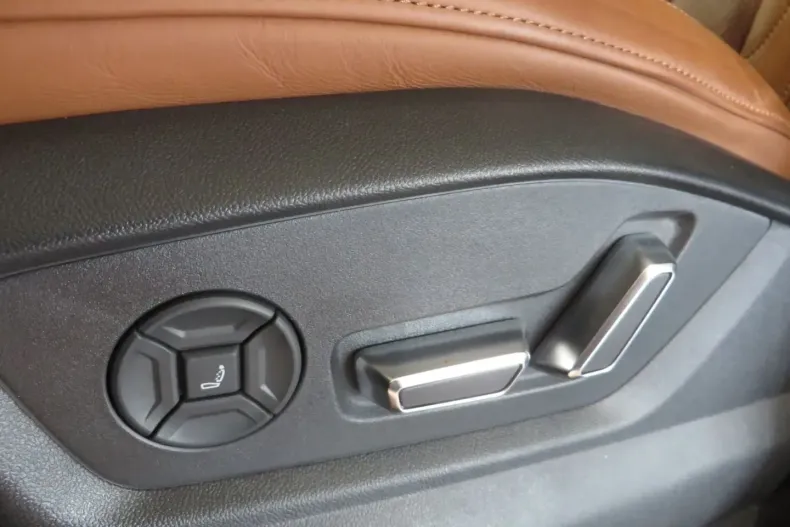 Audi Q8 din 2022 cu 29.660 km - oferta AUD173624 - foto 6