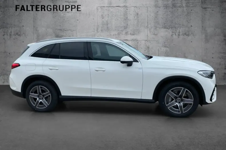 Mercedes-Benz GLC 220 din 2024 cu 23.500 km - oferta MER173626 - foto 4