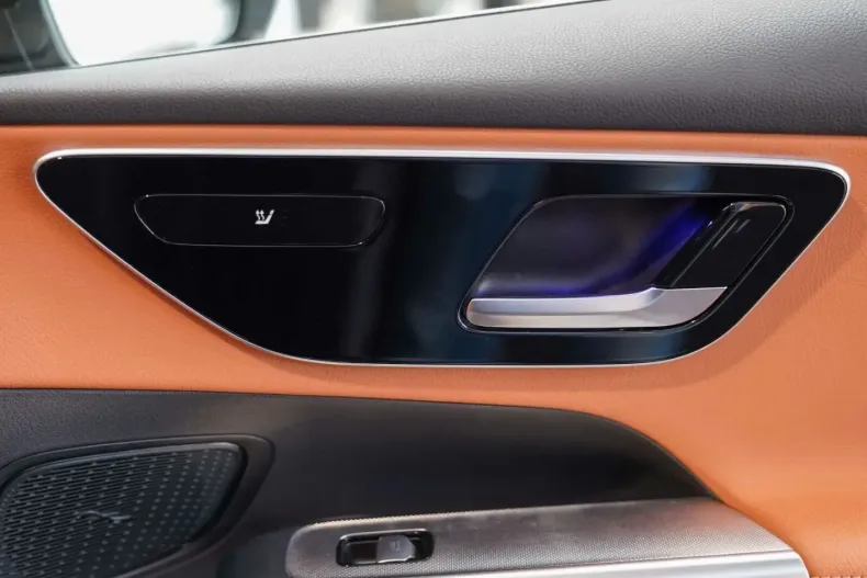 Mercedes-Benz GLC 300 din 2023 cu 17.572 km - oferta MER173627 - foto 16