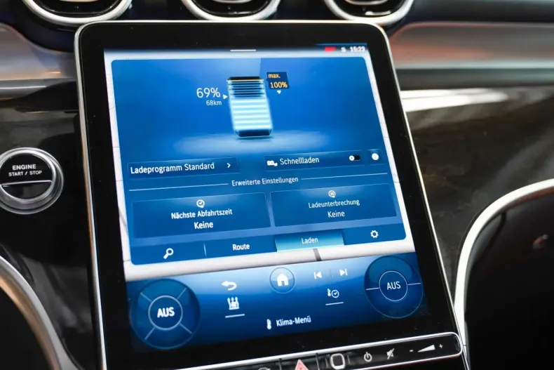 Mercedes-Benz GLC 300 din 2023 cu 17.572 km - oferta MER173627 - foto 25