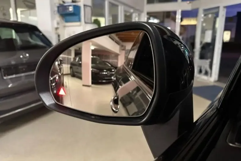 Mercedes-Benz GLC 220 din 2024 cu 29.997 km - oferta MER173629 - foto 12