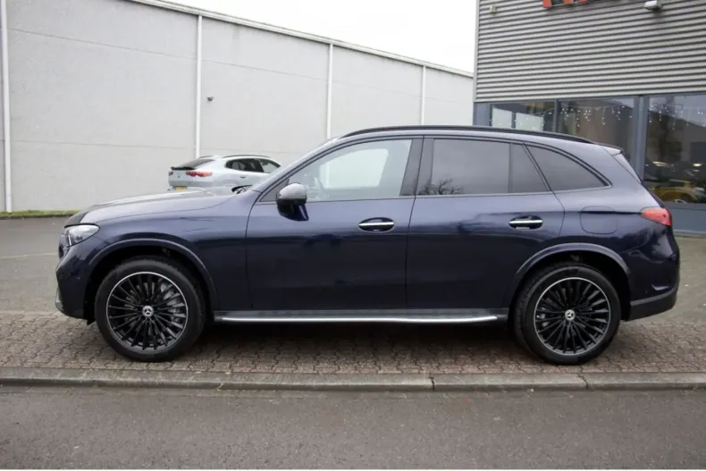 Mercedes-Benz GLC 300 din 2023 cu 49.300 km - oferta MER173634 - foto 2