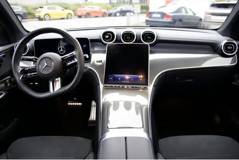 Mercedes-Benz GLC 300 din 2023 cu 49.300 km - oferta MER173634 - foto 8