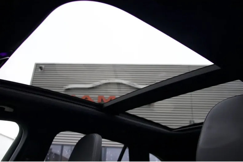 Mercedes-Benz GLC 300 din 2023 cu 49.300 km - oferta MER173634 - foto 14