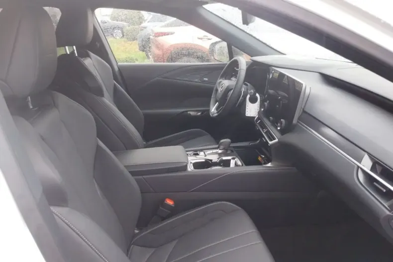 Lexus RX 500 din 2024 cu 6.500 km - oferta LEX173636 - foto 6