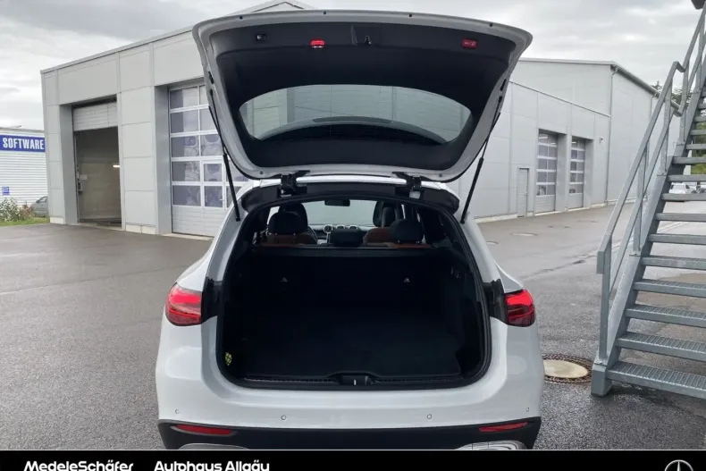 Mercedes-Benz GLC 300 din 2024 cu 13.700 km - oferta MER173637 - foto 8