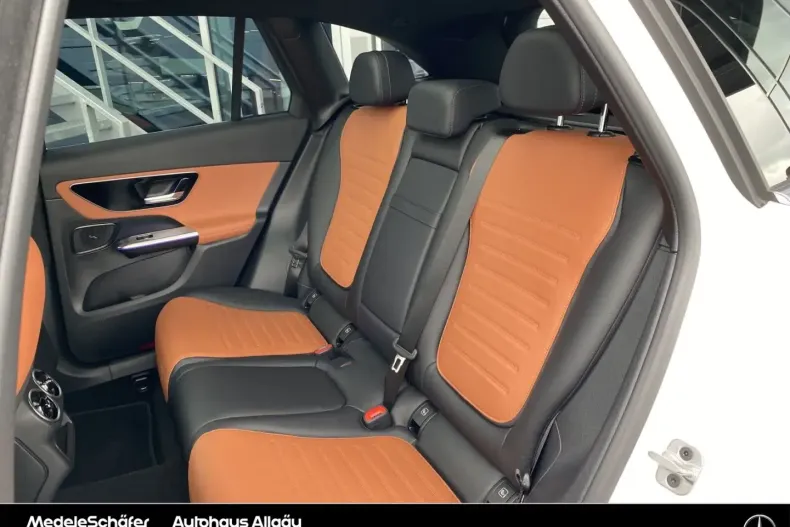 Mercedes-Benz GLC 300 din 2024 cu 13.700 km - oferta MER173637 - foto 12