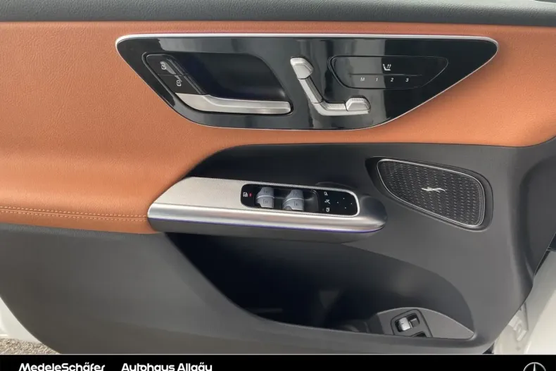 Mercedes-Benz GLC 300 din 2024 cu 13.700 km - oferta MER173637 - foto 18