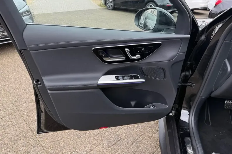 Mercedes-Benz GLC 220 din 2024 cu 27.664 km - oferta MER173639 - foto 16