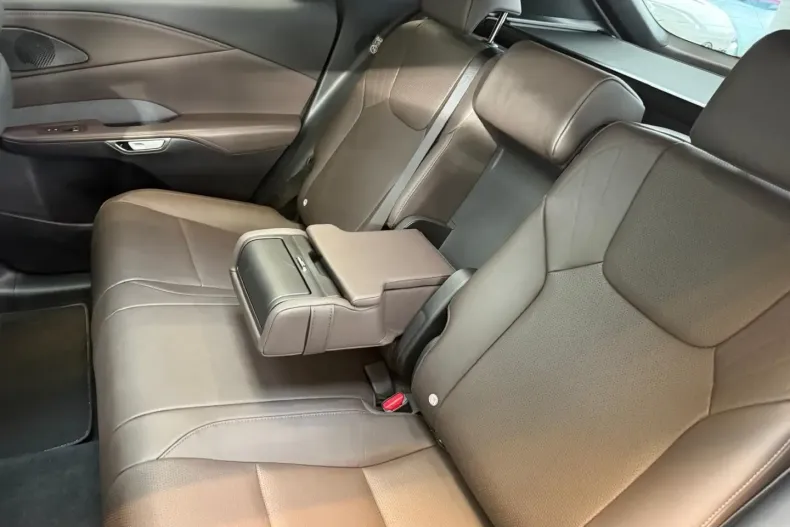 Lexus RX 350 din 2024 cu 40.180 km - oferta LEX173640 - foto 25